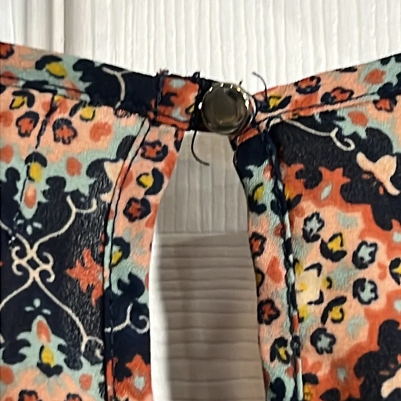 Sienna Sky women’s small blouse.  Multicolored. Preloved. - Picture 7 of 7